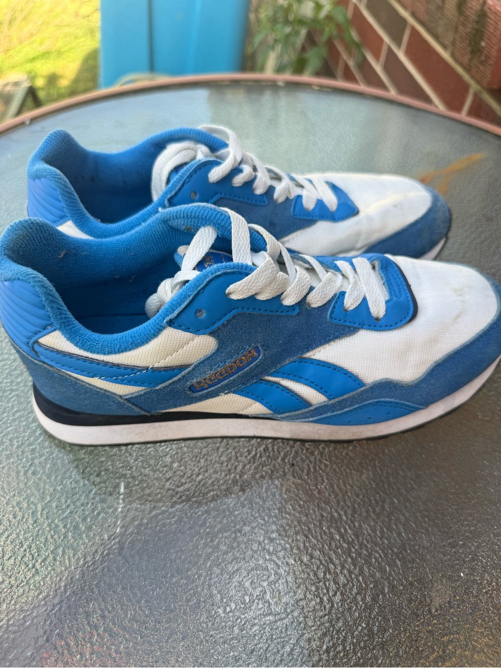 Reebok Kids White and Blue Low-Top Sneakers